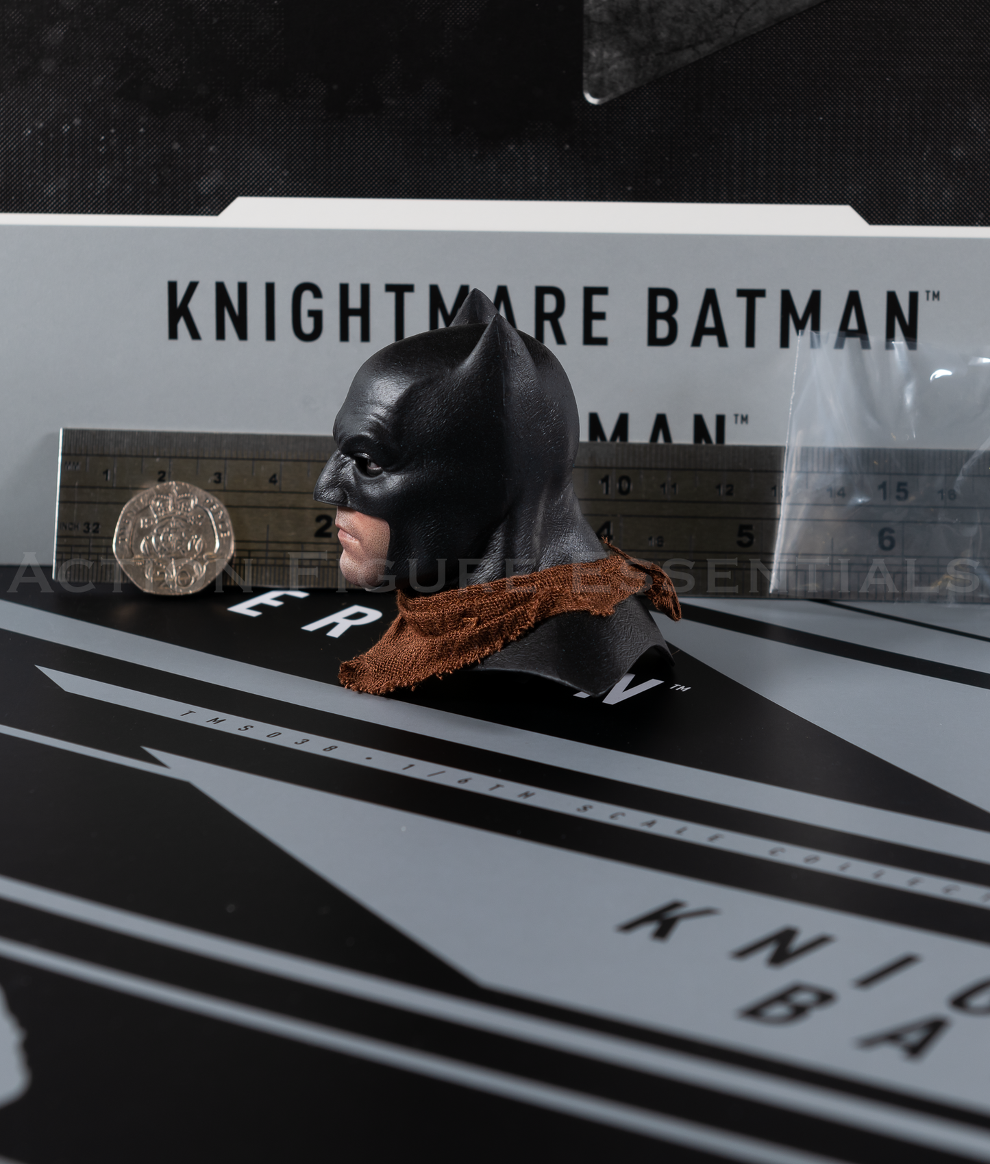 Hot Toys Knightmare Batman Head Cowl Face Plates Scarf TMS038 Justice League 1/6