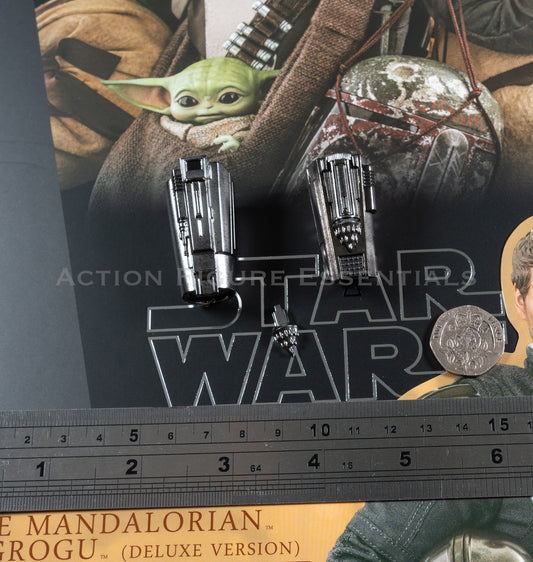 Hot Toys Star Wars Mandalorian Chrome Beskar Gauntlets TMS052 Deluxe 1/6 Scale