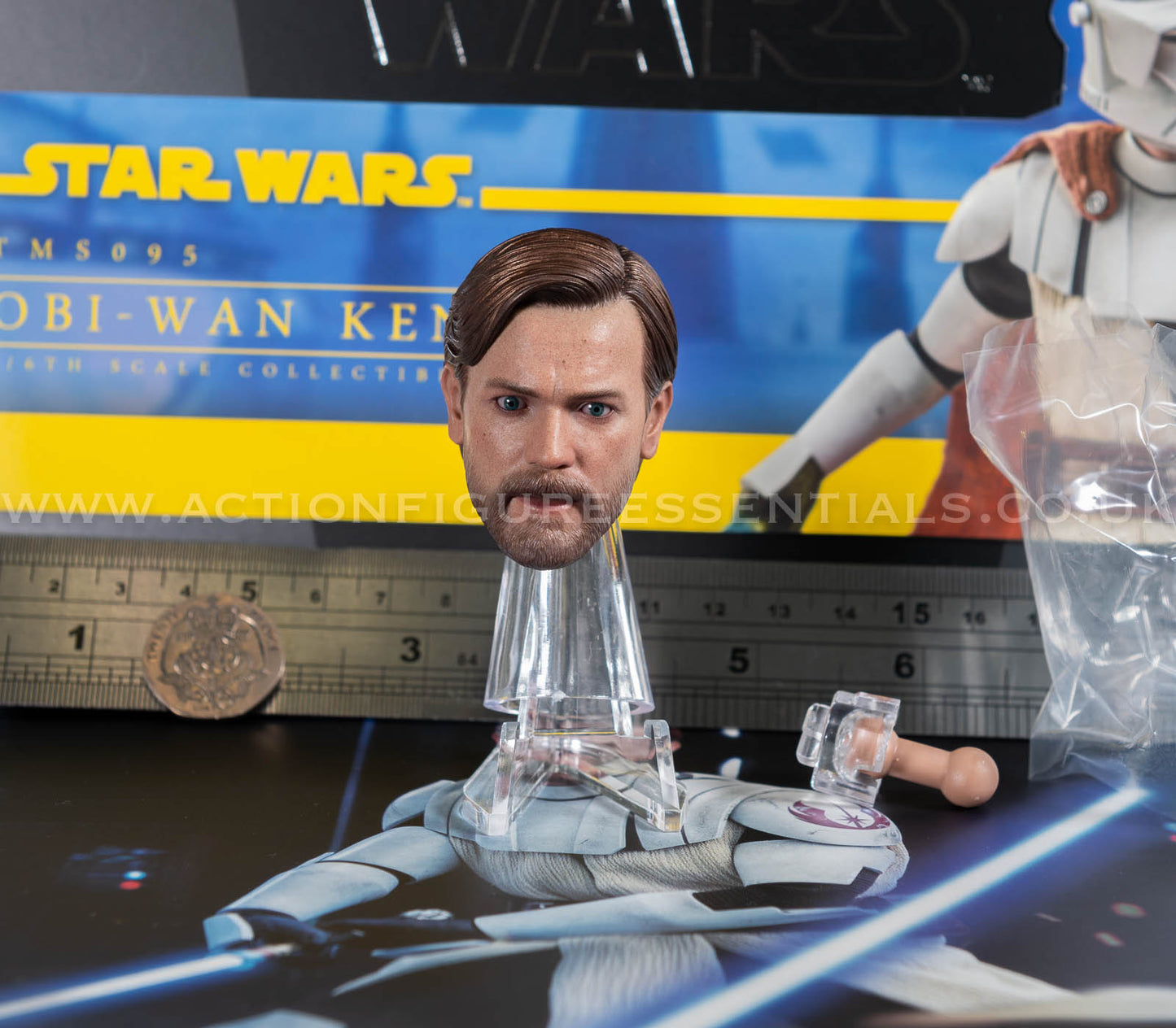Star Wars Hot Toys Obi Wan Kenobi Head Sculpt Clone Wars TMS095 1/6 Part Clone Trooper