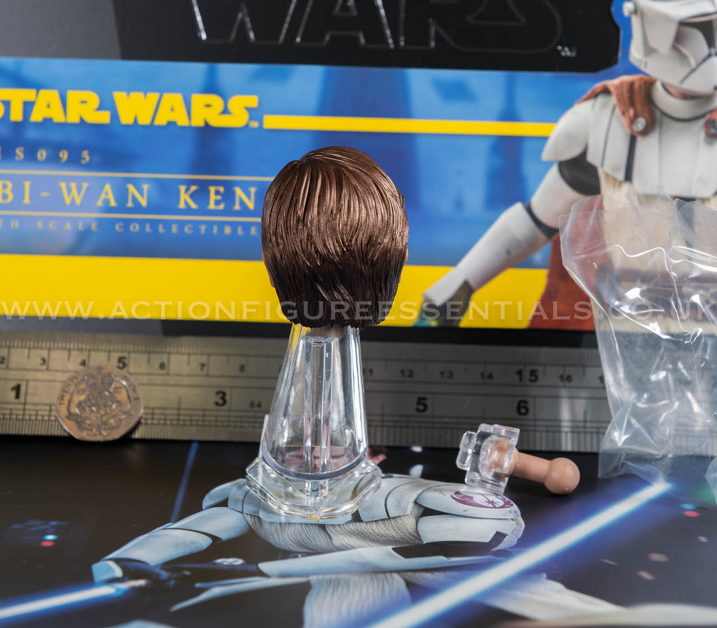 Star Wars Hot Toys Obi Wan Kenobi Head Sculpt Clone Wars TMS095 1/6 Part Clone Trooper