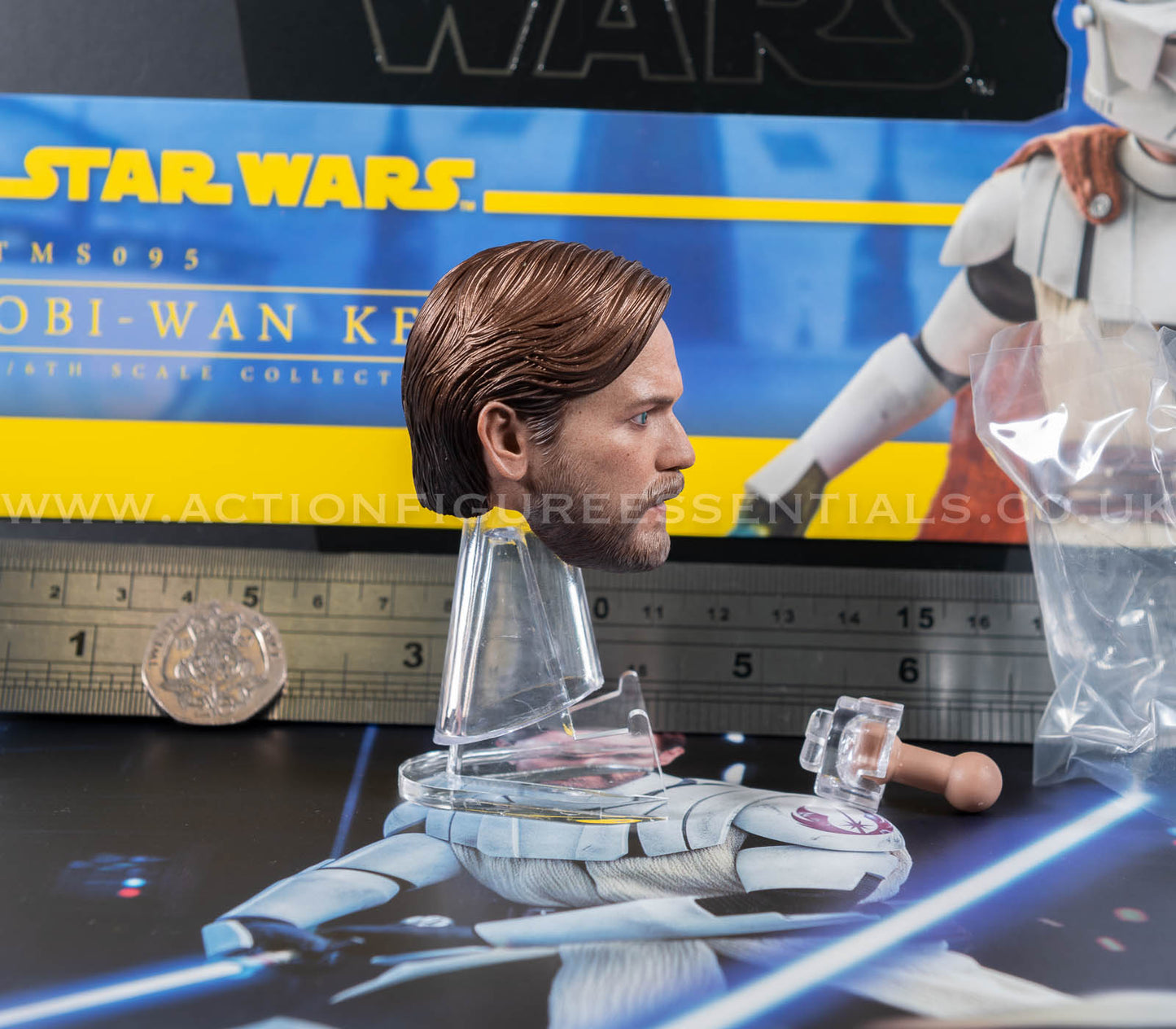 Star Wars Hot Toys Obi Wan Kenobi Head Sculpt Clone Wars TMS095 1/6 Part Clone Trooper