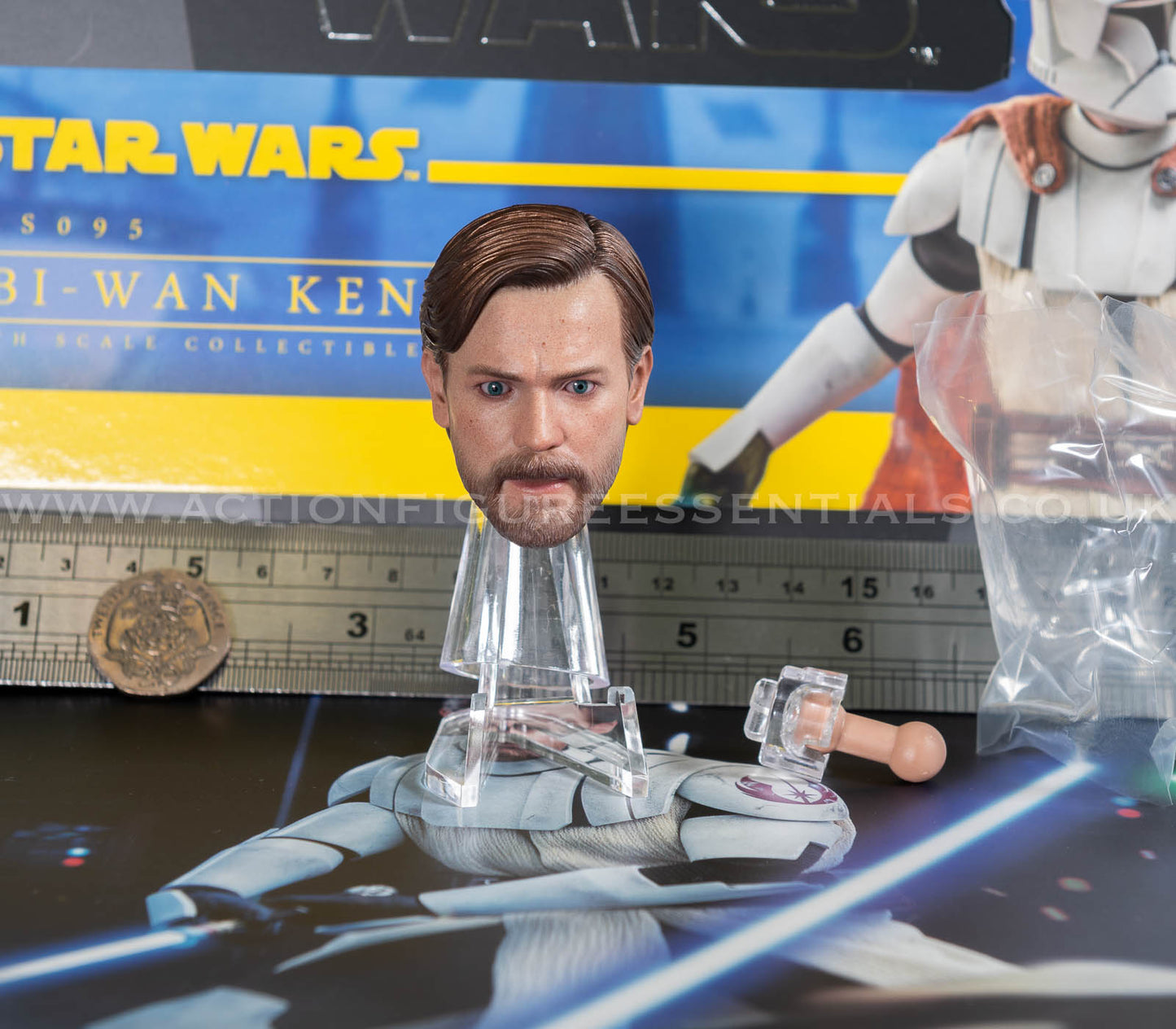 Star Wars Hot Toys Obi Wan Kenobi Head Sculpt Clone Wars TMS095 1/6 Part Clone Trooper