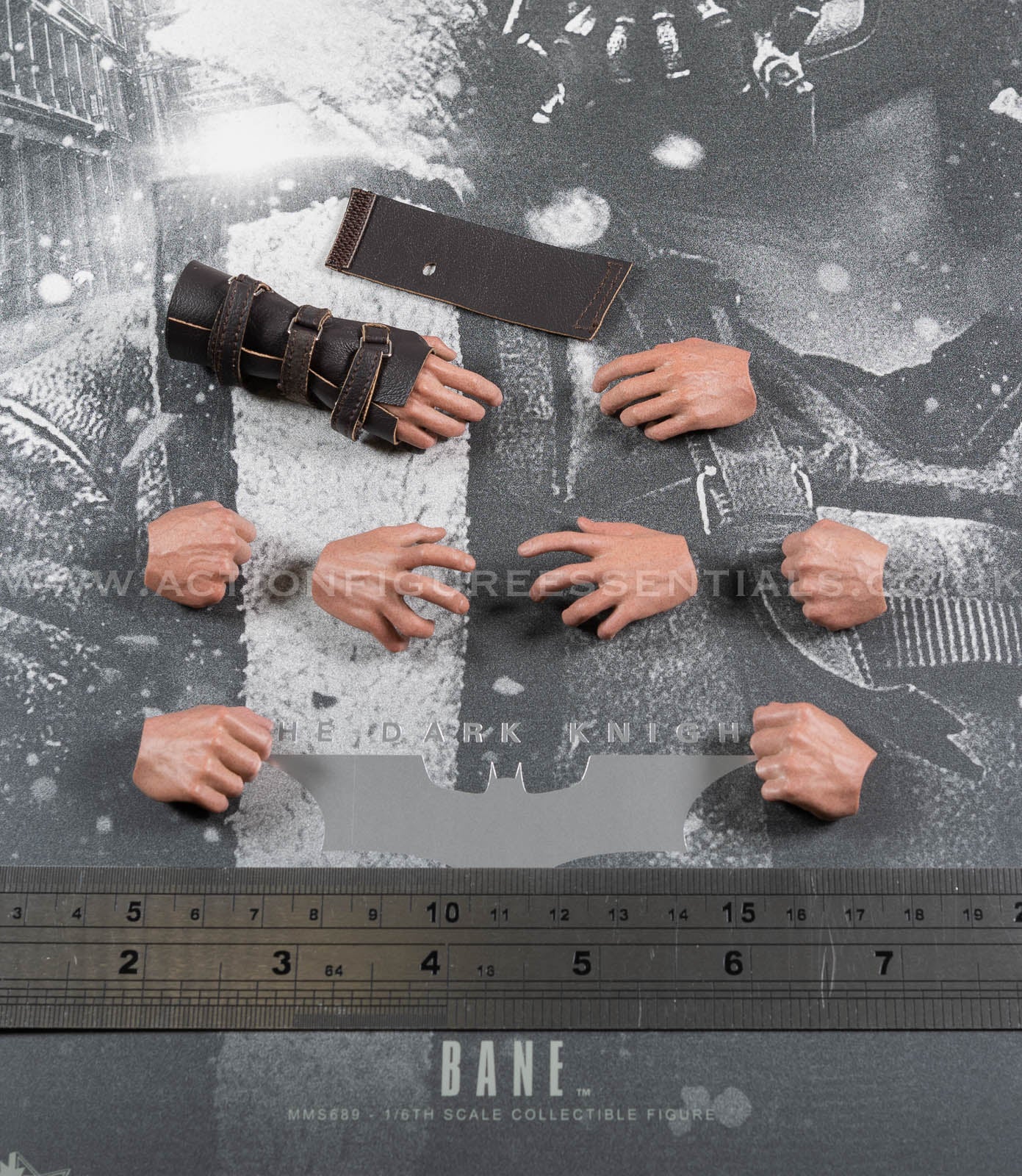 Hot Toys Bane Hands & Gauntlets MMS689 Batman The Dark Knight DC