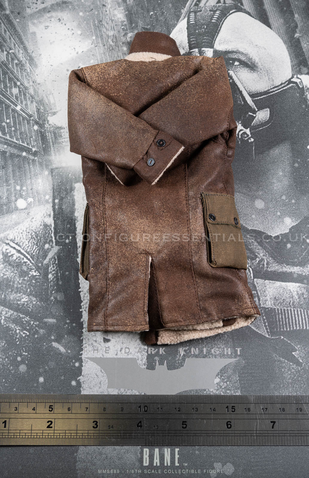 Hot Toys Bane Brown Coat (Sheepskin) MMS689 Batman The Dark Knight DC