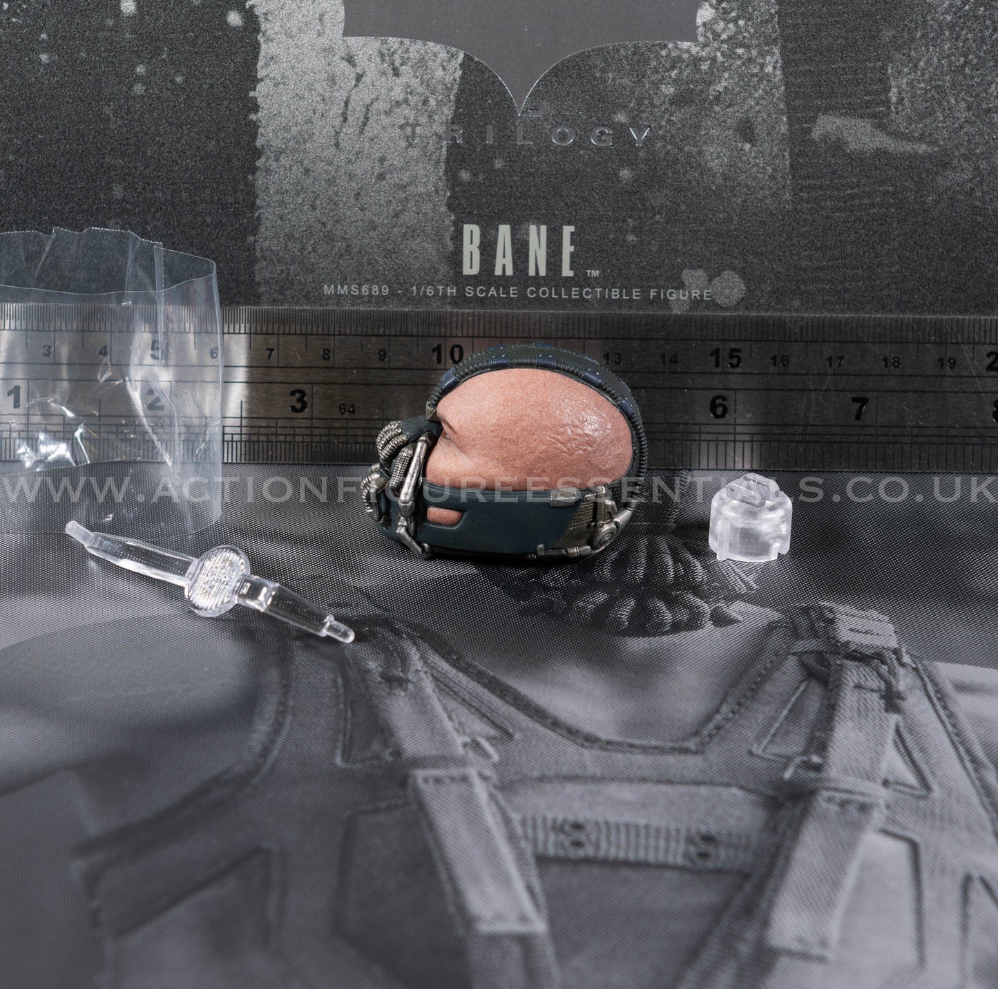 Hot Toys Bane Head Sculpt (Tom Hardy) MMS689 Batman The Dark Knight DC