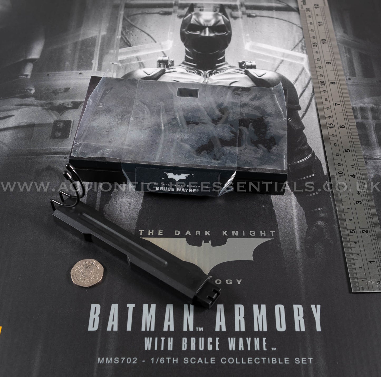 Hot Toys Batman Armory Bruce Wayne Display Stand MMS702 1/6 Scale Parts DC Comics