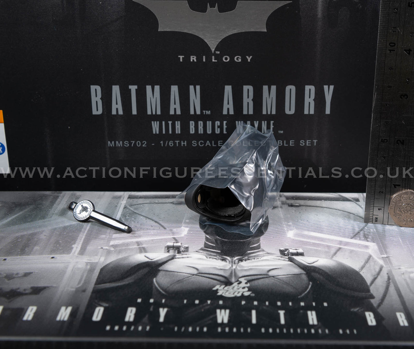 Hot Toys Batman Armory Head Sculpt MMS702 1/6 Scale Parts DC Comics