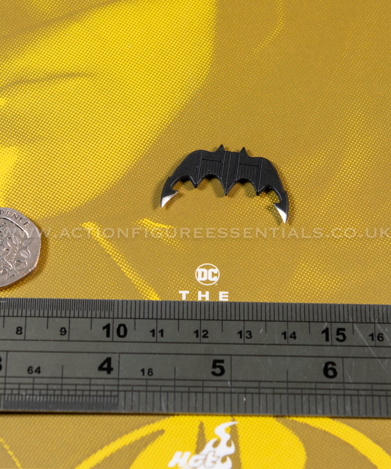 Hot Toys - Batman - Batarang - Michael Keaton - Modern Suit - MMS712 - 1:6 Loose Parts