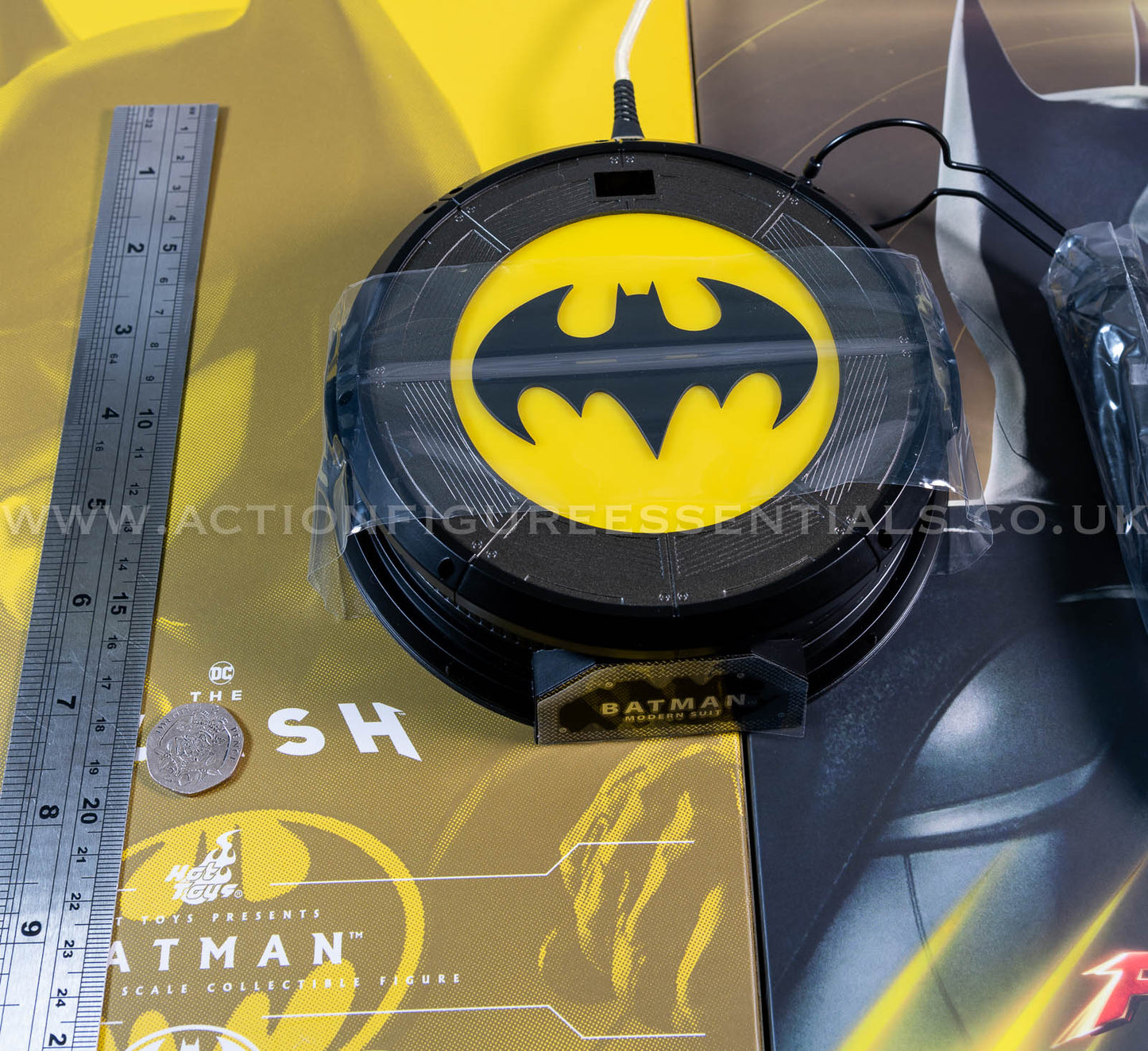 Hot Toys - Batman - USBC LED Display Stand Base - Michael Keaton - Modern Suit - MMS712 - 1:6 Loose Parts