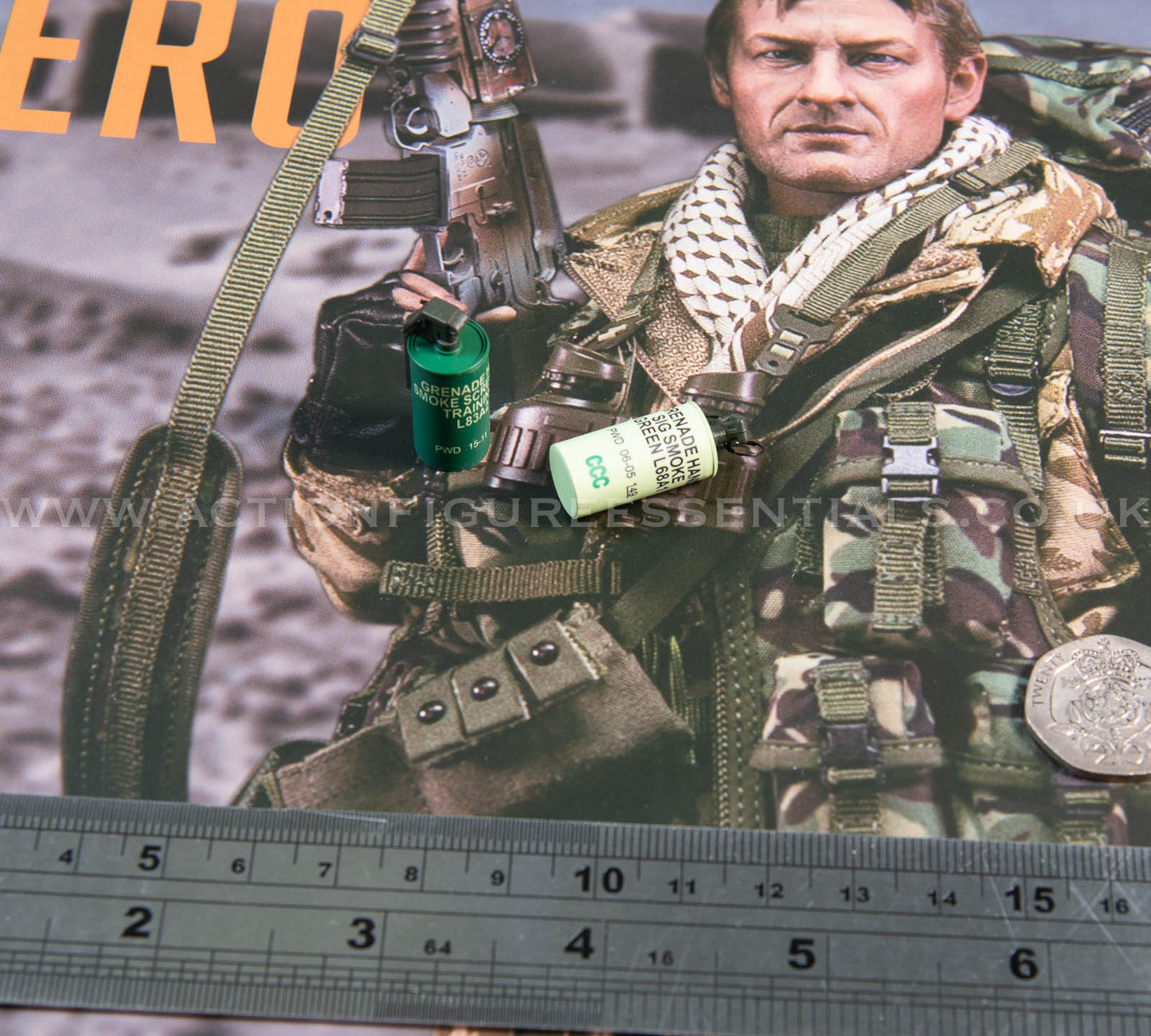 Bravo Two Zero SAS - L68A1 L83A2 smoke grenades - 1/6 - Sean Bean British Army Special Air Service Gulf War 1991 - DAMTOYS - DAM 78098 - Loose Parts
