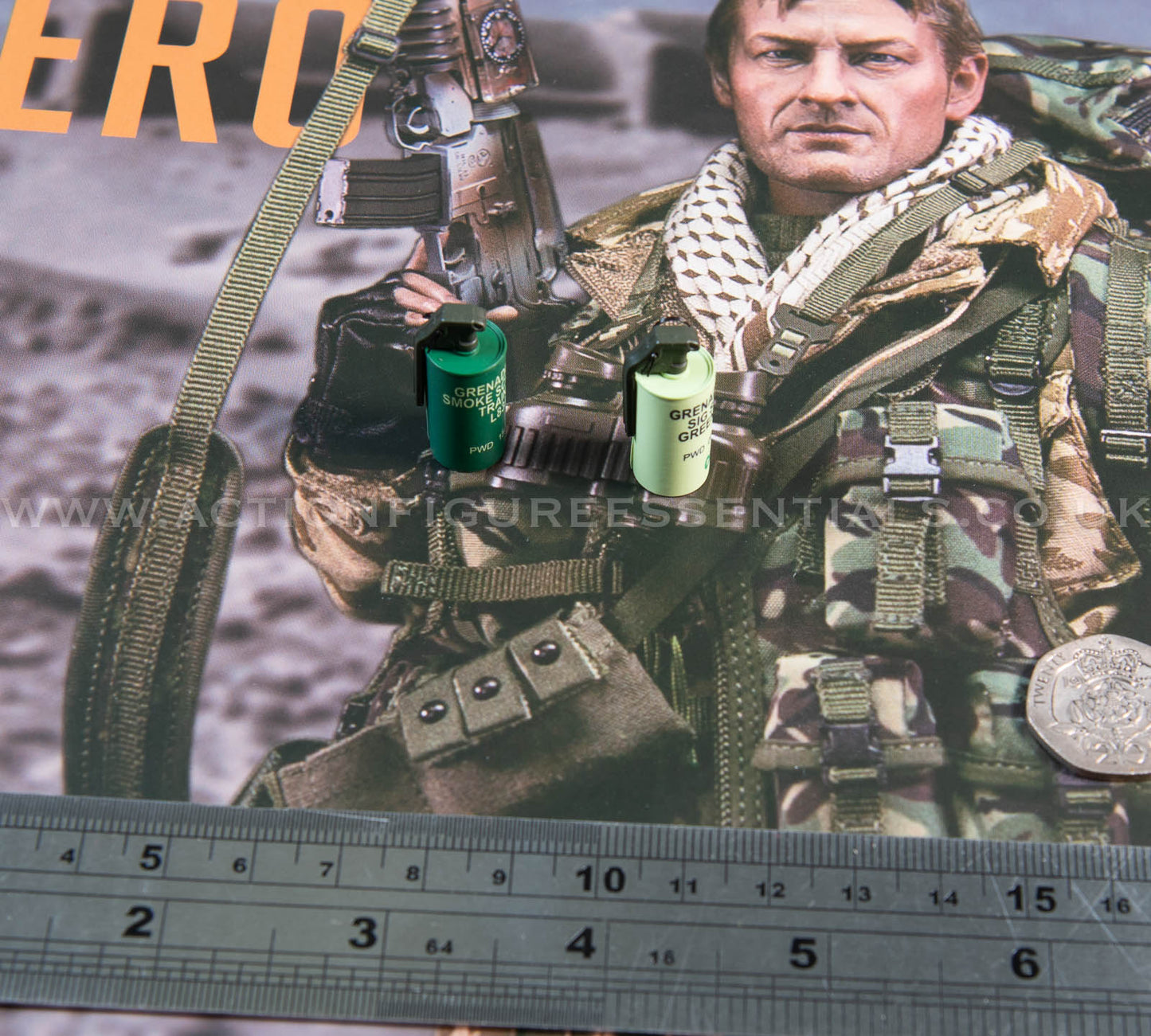 Bravo Two Zero SAS - L68A1 L83A2 smoke grenades - 1/6 - Sean Bean British Army Special Air Service Gulf War 1991 - DAMTOYS - DAM 78098 - Loose Parts