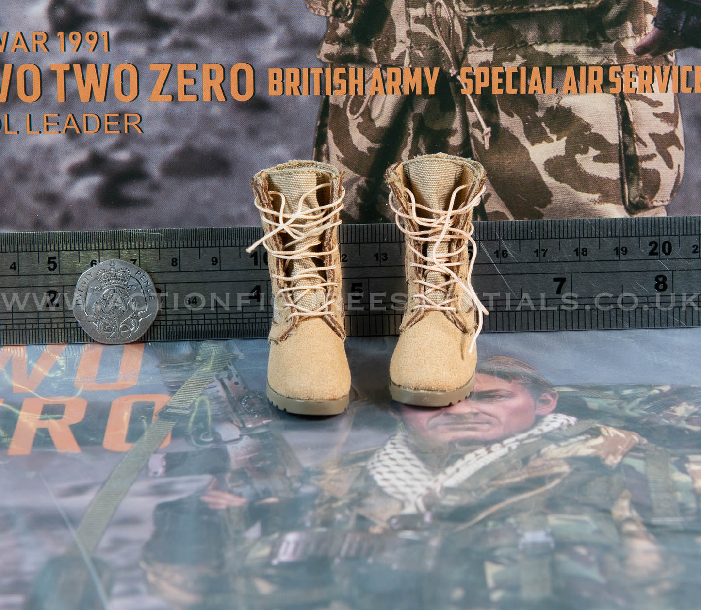 Bravo Two Zero SAS - British Army Desert Boots - 1/6 - Sean Bean British Army Special Air Service Gulf War 1991 - DAMTOYS - DAM 78098 - Loose Parts