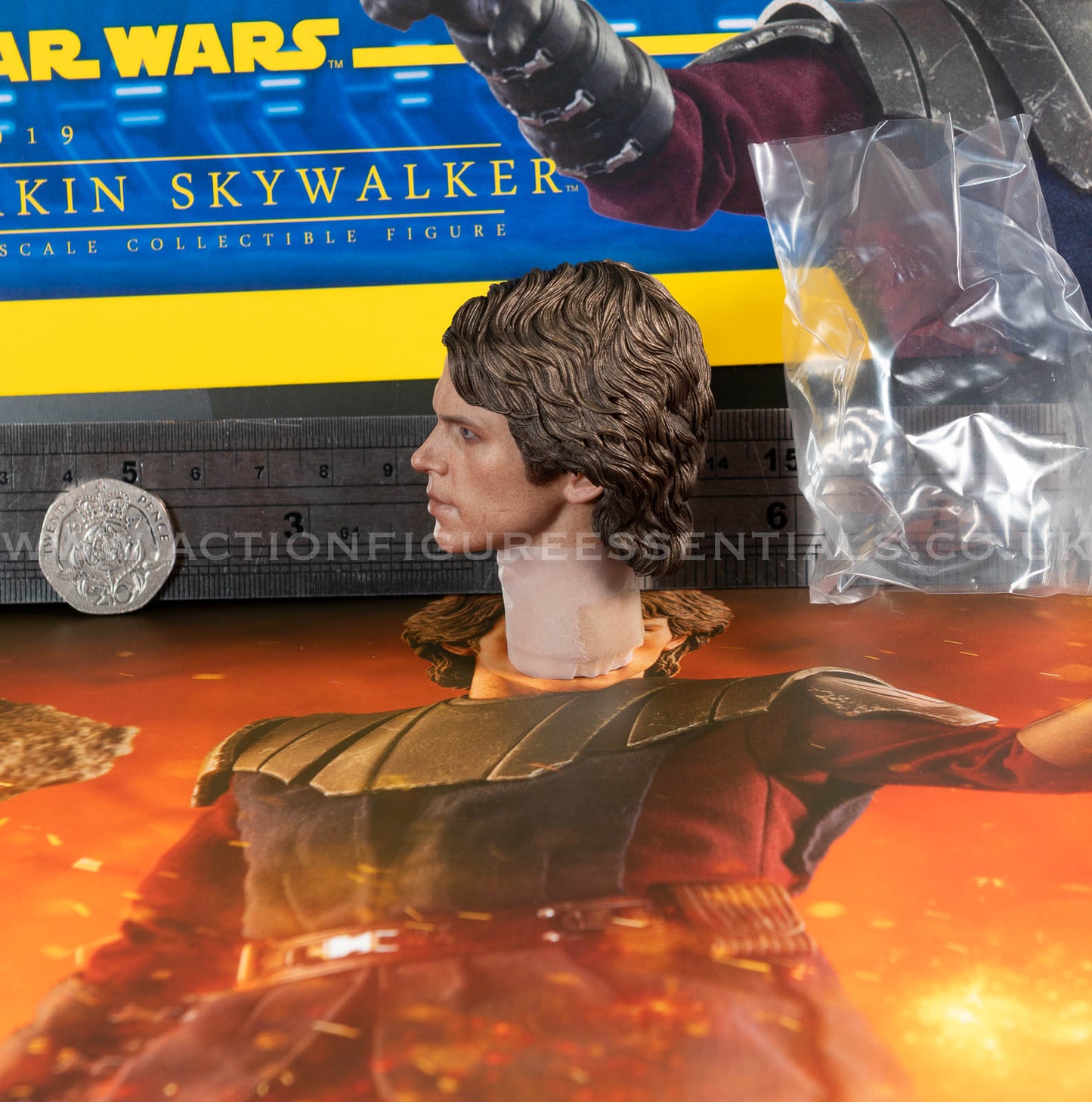 Hot Toys - Anakin Skywalker - Head Sculpt - Star Wars - TMS019 Special Edition - 1:6 Loose Parts