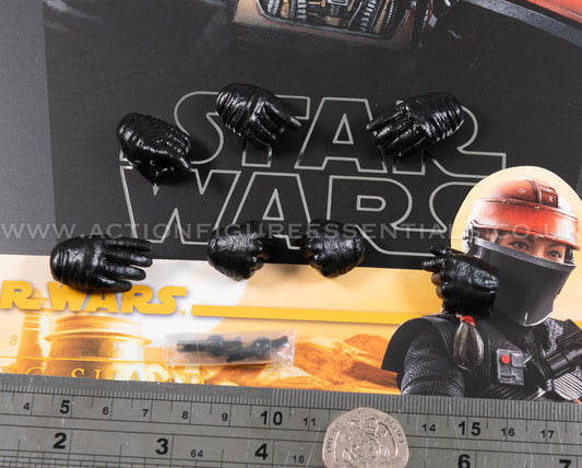 Hot Toys Fennec Shand Hands Wrist Peg Set - Star Wars - TMS068 - 1:6 Loose Parts