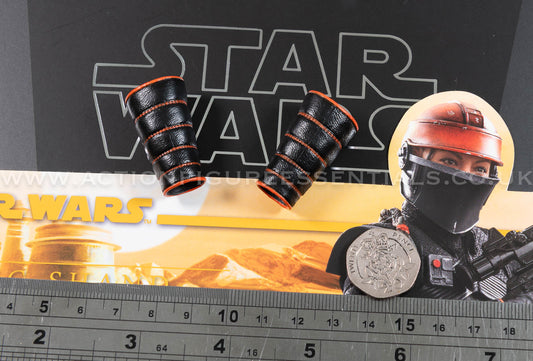 Hot Toys Fennec Shand Gauntlet Set - Star Wars - TMS068 - 1:6 Loose Parts