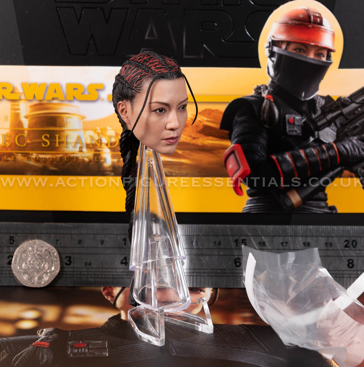 Hot Toys Fennec Shand (Ming-Na Wen) Head Sculpt - Star Wars - TMS068 - 1:6 Loose Parts