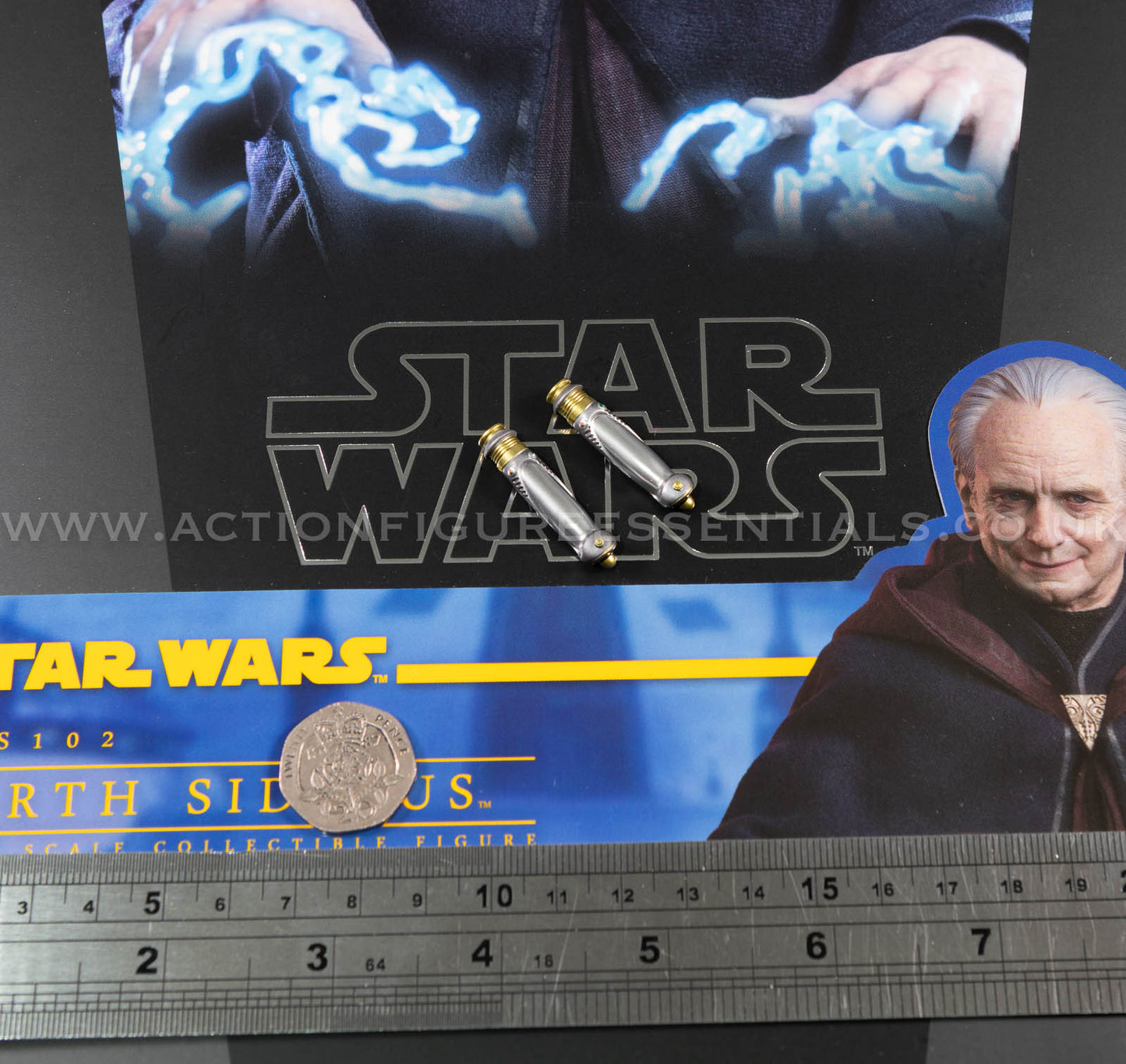 Hot Toys Lightsaber Hilts Emperor Palpatine - Star Wars - Darth Sidious TMS102 - 1:6 Loose Parts