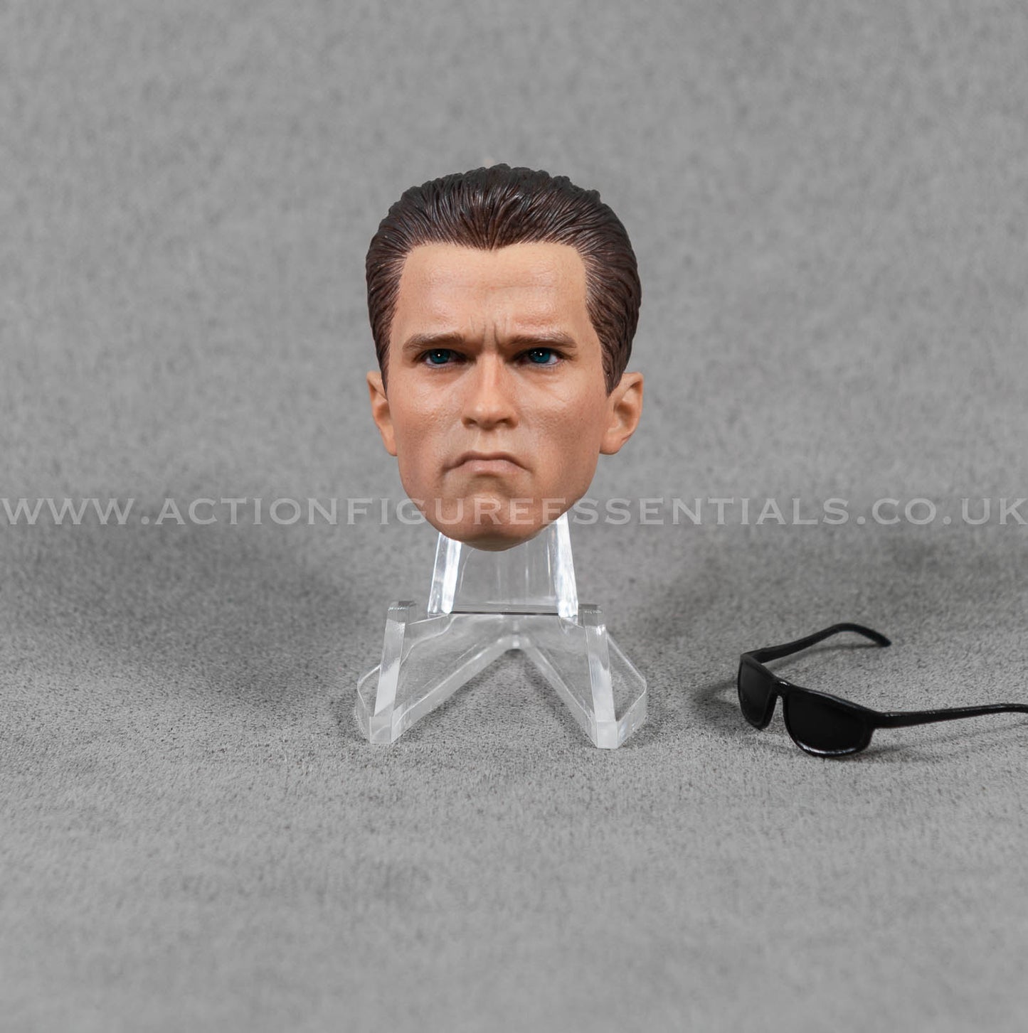 1/6 Scale Terminator 2 Arnold Schwarzenegger Head Sculpt with Sunglasses