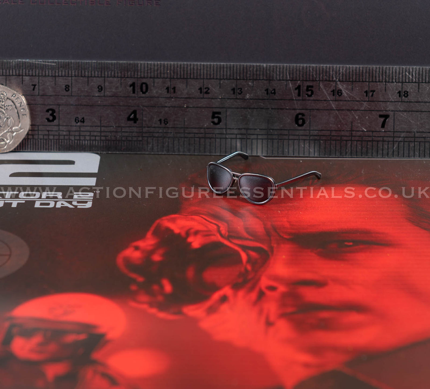 Hot Toys - T-1000 Terminator 2.0 Sunglasses - MMS774 - 1:6 Loose Parts