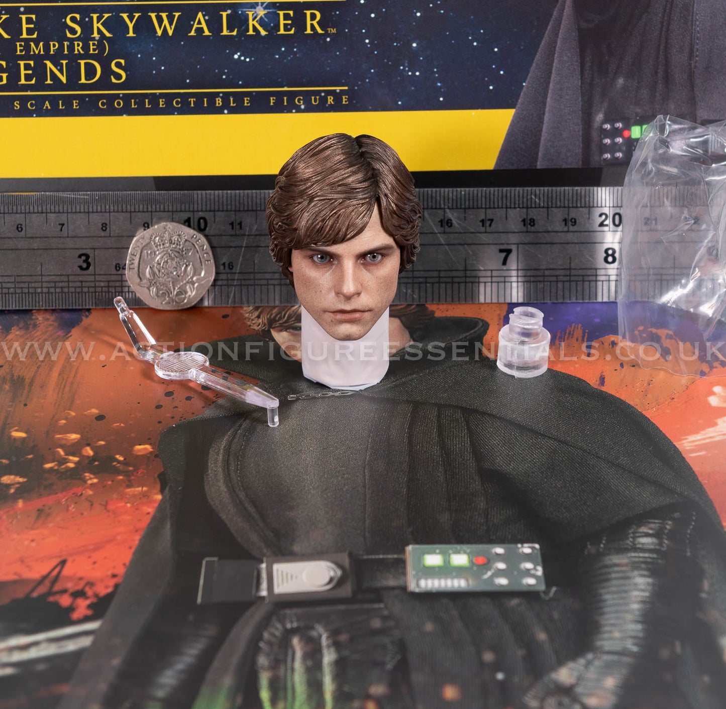 Hot Toys - Luke Skywalker Head Sculpt - Star Wars - CMS019 Dark Empire - 1:6 Loose Parts