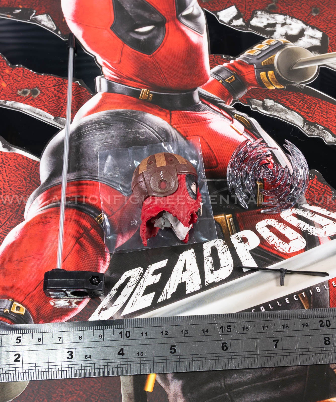 Hot Toys - Deadpool Headpool Set - MMS746 - 1:6 Scale Loose Parts