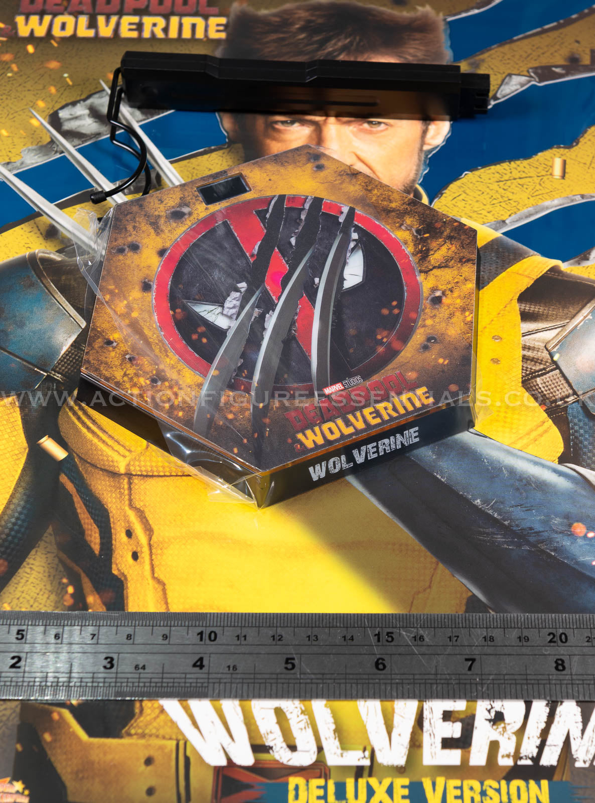 Hot Toys - Wolverine Deluxe Display Stand - Deadpool v Wolverine - MMS754 - 1:6 Scale Parts Marvel