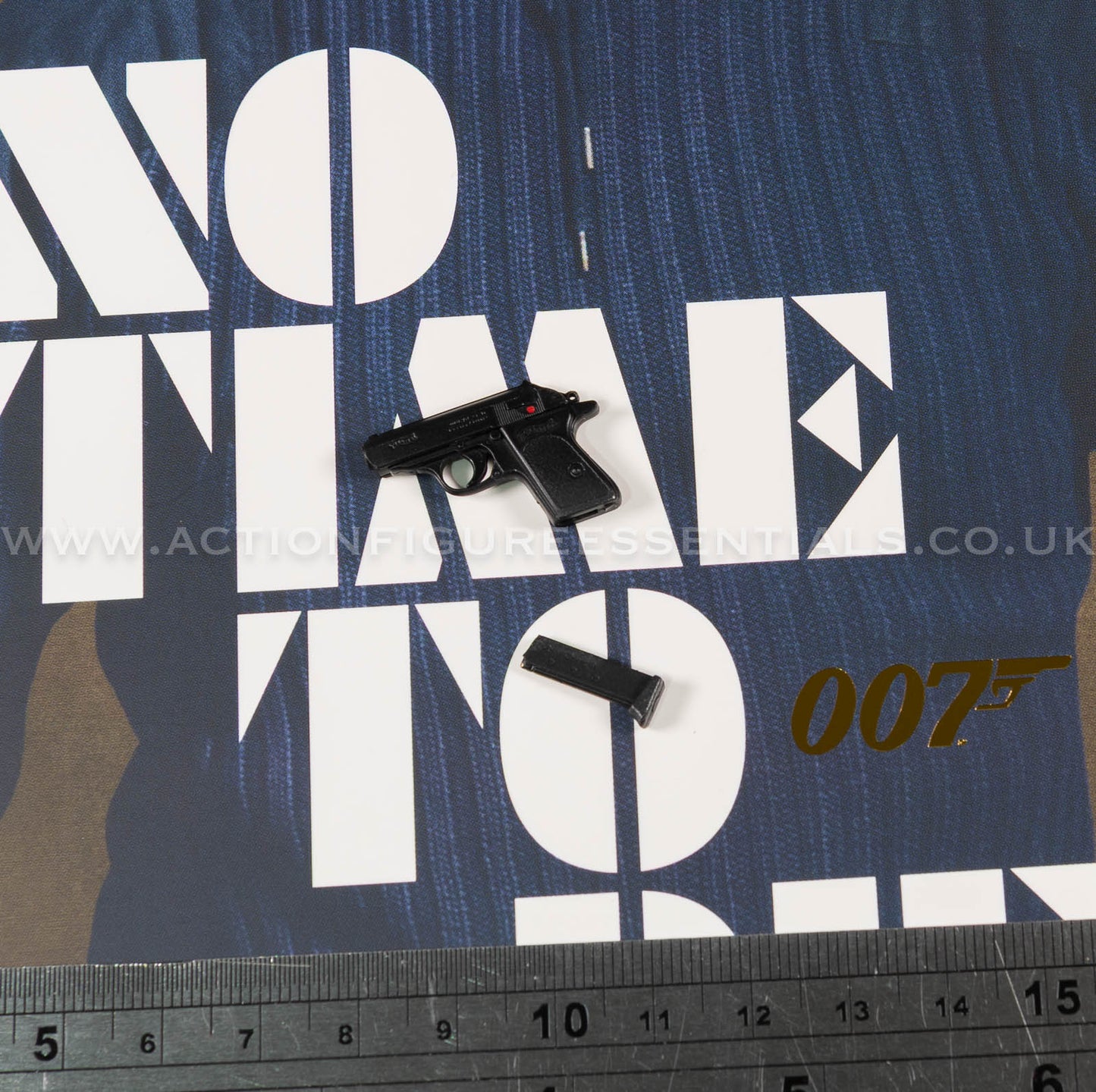 Hot Toys - James Bond 007 - Walther Pistol Gun - Commando - MMS804 - 1:6 Scale Parts Custom