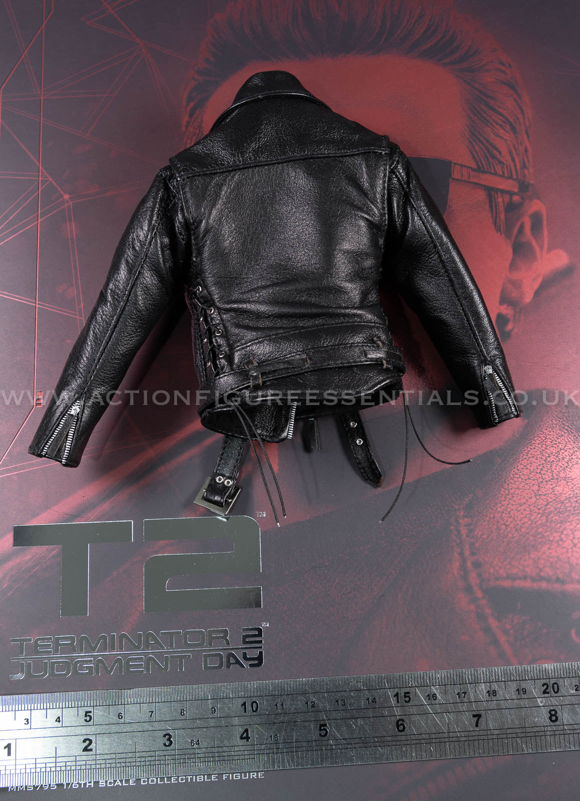 Hot Toys - T-800 Terminator 2 (2.0) - Genuine Leather Jacket - MMS795 - 1:6 Scale Parts Custom