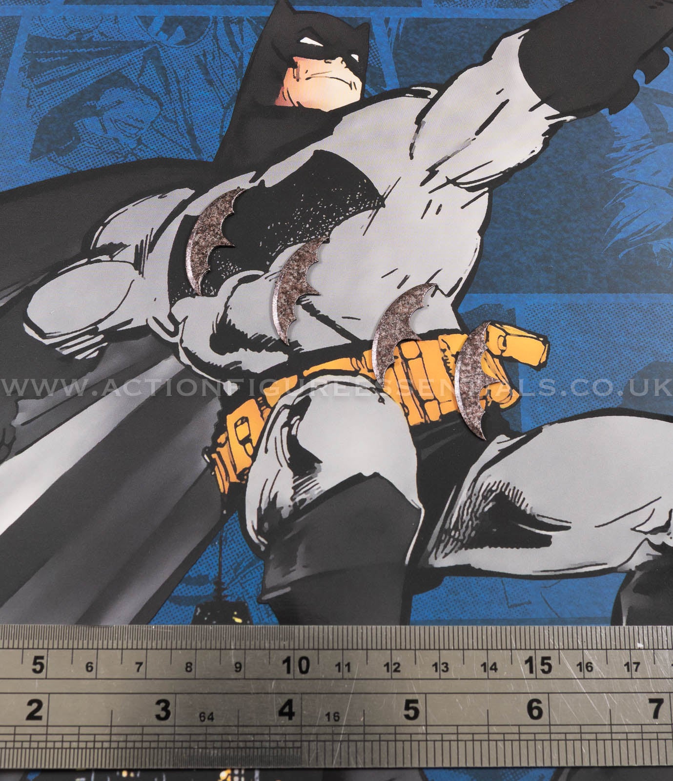Hot Toys - Batman - Batarang Set of 4 - The Dark Knight Returns - Frank Miller - CMS024 - 1:6 Scale Parts Custom