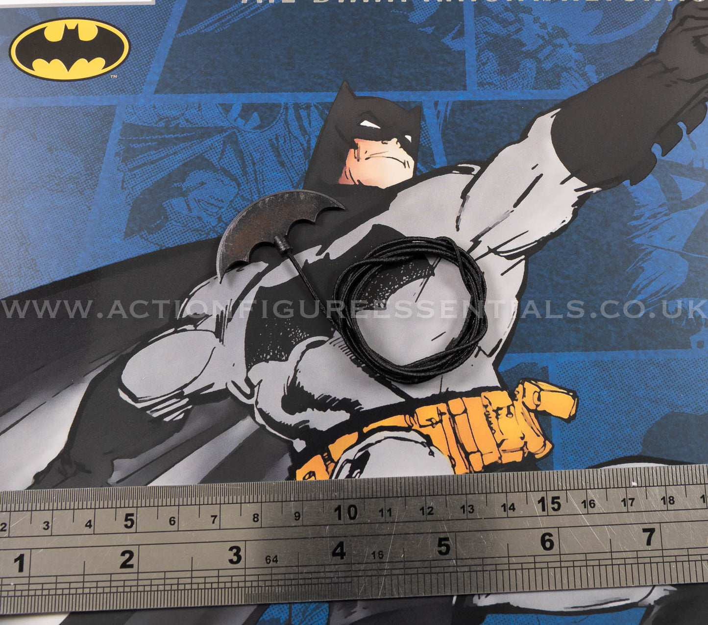 Hot Toys - Batman - Batarang w Rope - The Dark Knight Returns - Frank Miller - CMS024 - 1:6 Scale Parts Custom