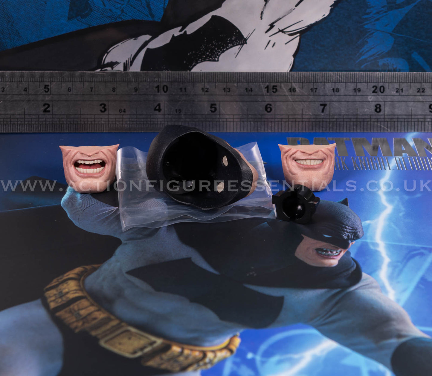 Hot Toys - Batman - Head Sculpt Cowl - The Dark Knight Returns - Frank Miller - CMS024 - 1:6 Scale Parts Custom