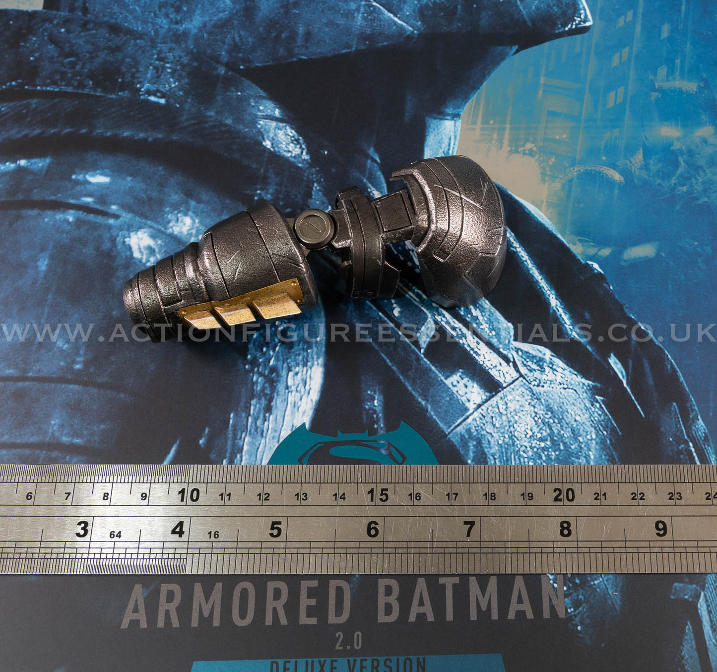 Hot Toys Armored Batman 2.0 Battle Damaged Left Arm Armour Diecast Part MMS743 Deluxe 1/6 Scale Batman v Superman
