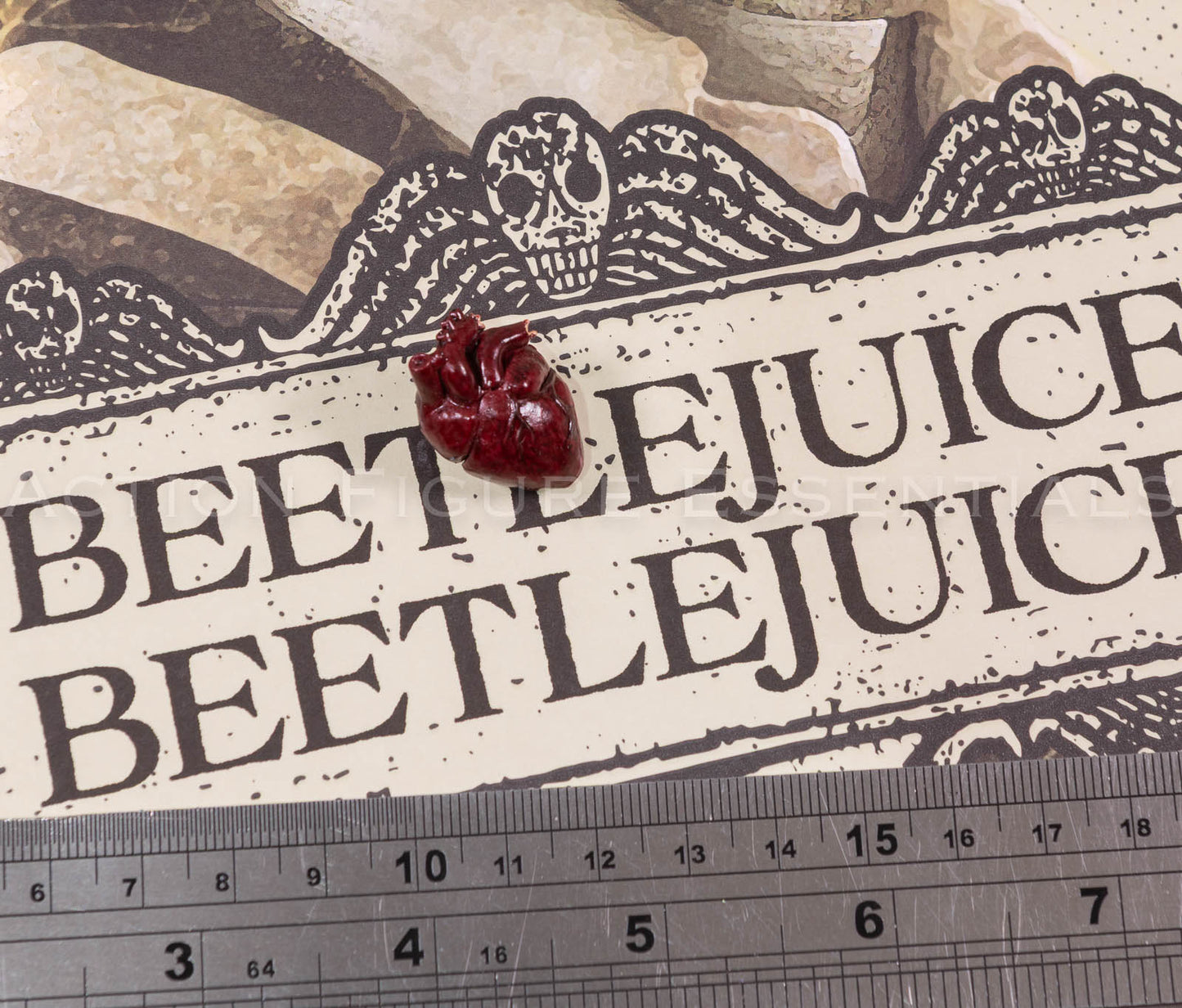 Hot Toys MMS767 Beetlejuice Anatomical Heart Accessory ā 1/6 Scale