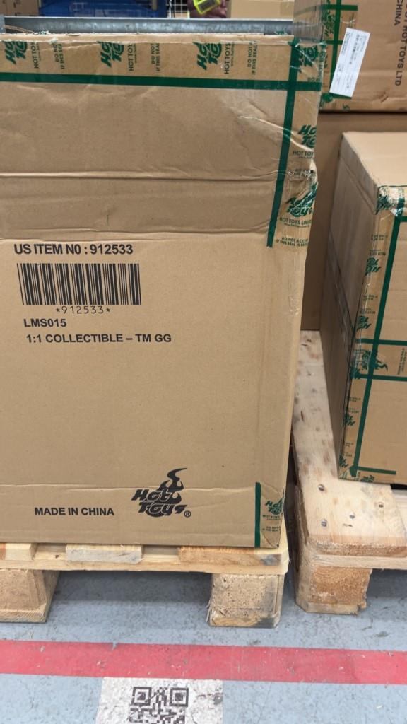 Hot Toys - Grogu Life Size with Cross-Body Bag - Star Wars - LMS015 - 1:1 Scale Life Size Action Figure - Damaged Packaging Sale