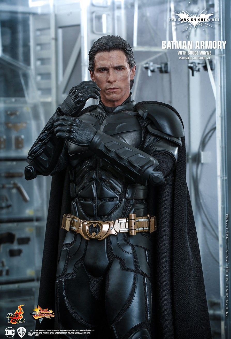 Hot Toys - Batman Armory Set - with Bruce Wayne - DC Comics - MMS702 1:6 Scale