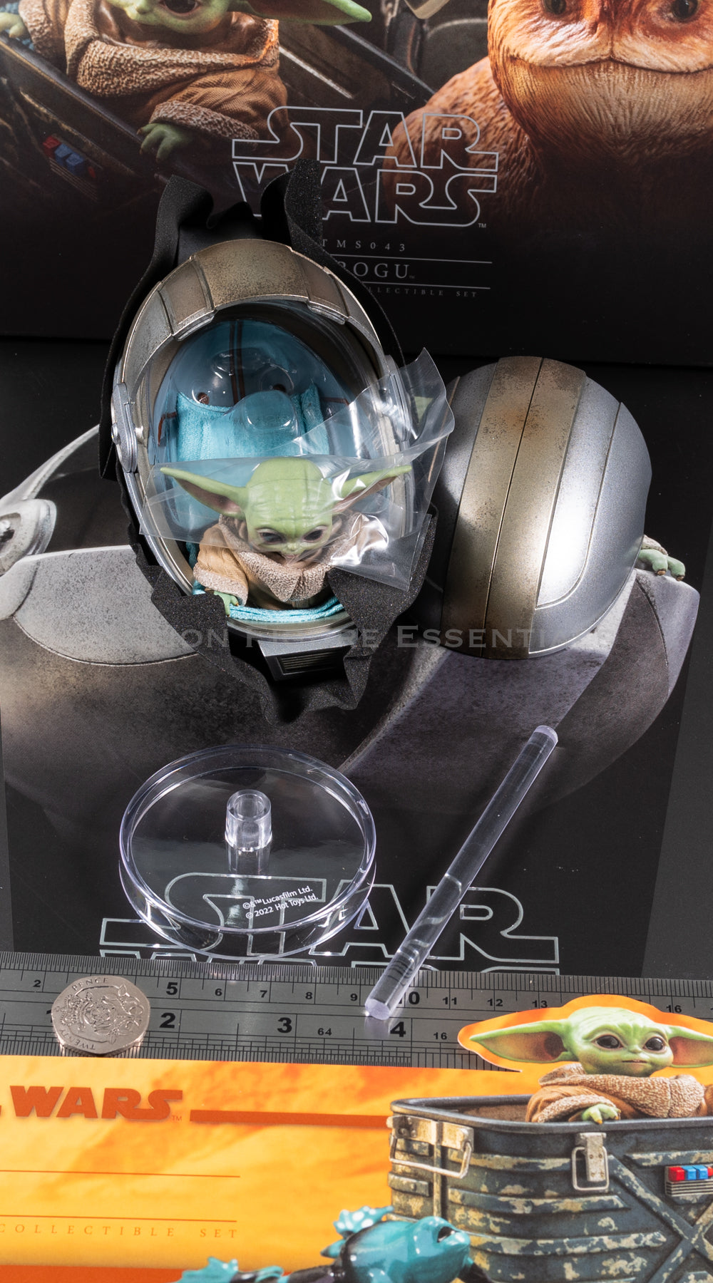 Hot Toys Star Wars Grogu & Hover Pram + Display Stand 1/6 TMS043