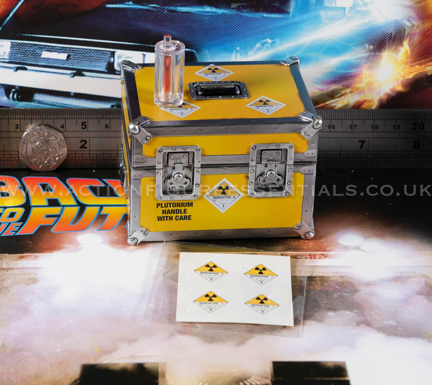 Hot Toys Doc Brown Plutonium Case MMS610 Deluxe 1/6 Figure Parts