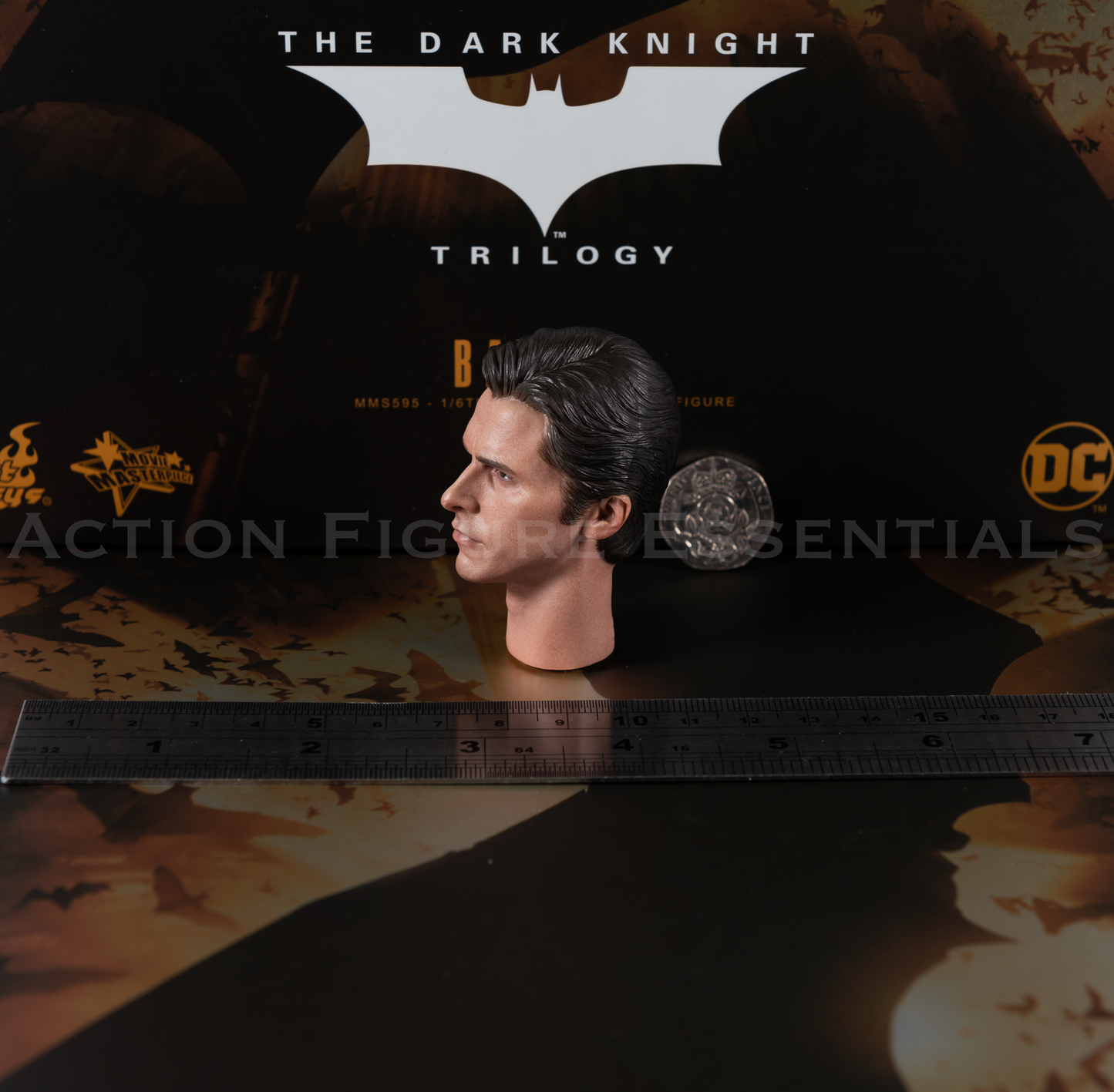 Hot Toys Batman Begins Bruce Wayne Head MMS595 1/6 Figure Part Dark Knight