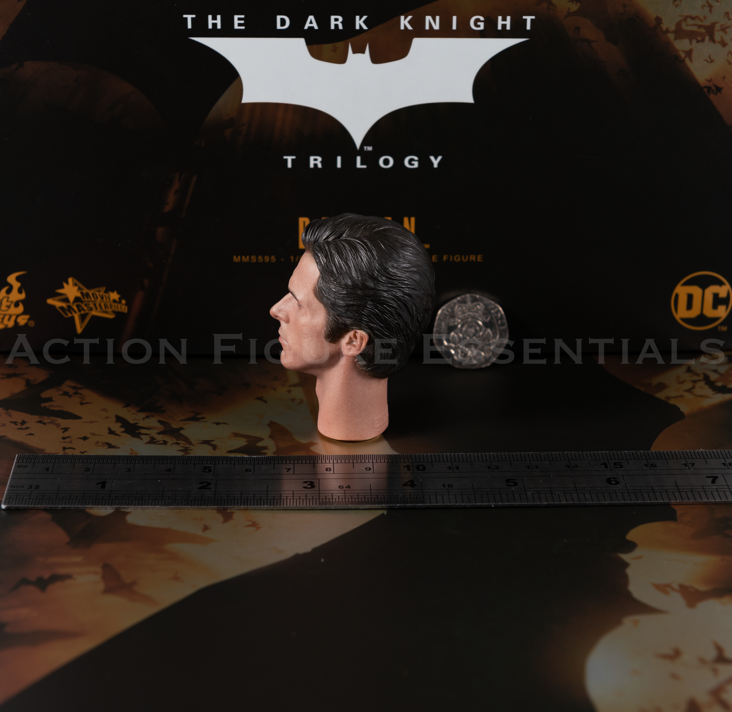 Hot Toys Batman Begins Bruce Wayne Head MMS595 1/6 Figure Part Dark Knight