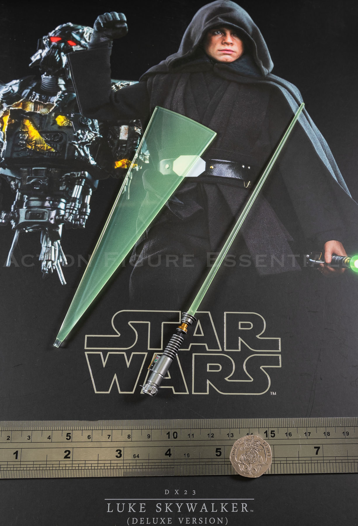 Hot Toys Star Wars Luke Skywalker Lightsaber Hilt with Green Blades 1/6 DX23 The Mandalorian