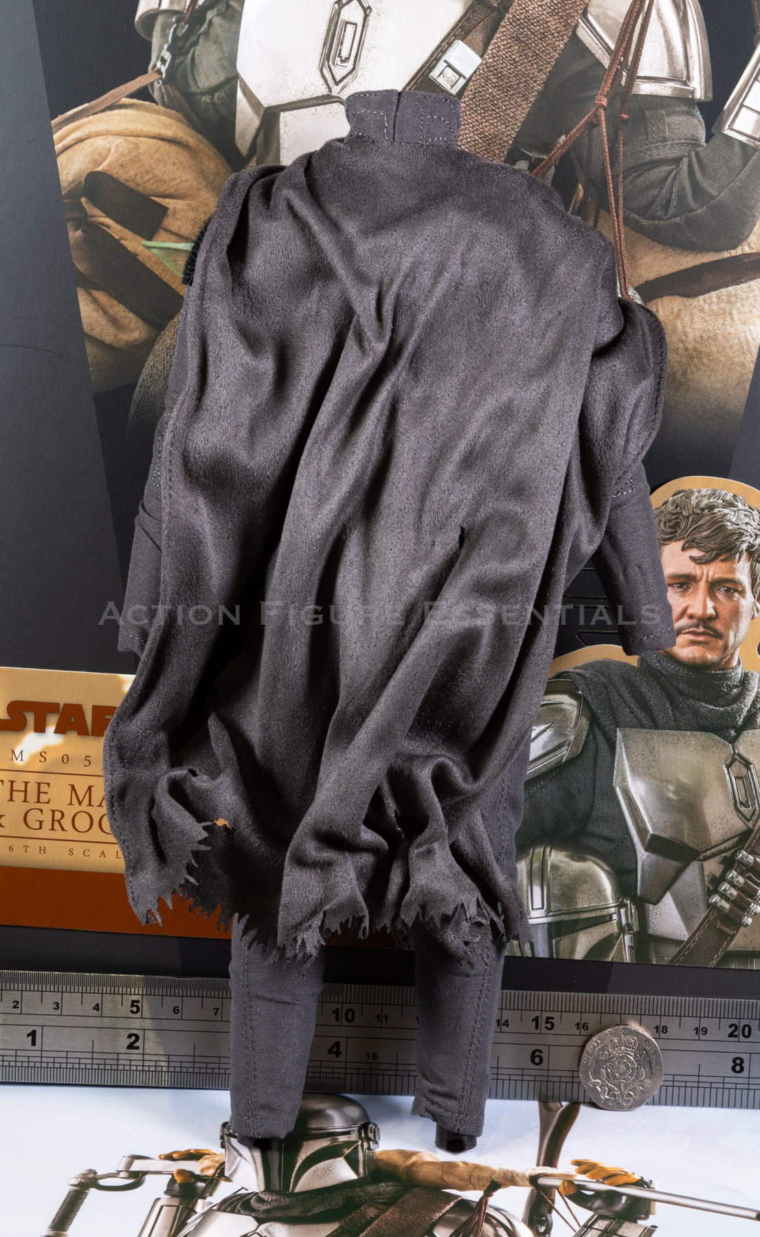 Hot Toys Star Wars Mandalorian Body + Coverall Outfit Cape Extras TMS052 Deluxe 1/6 Scale