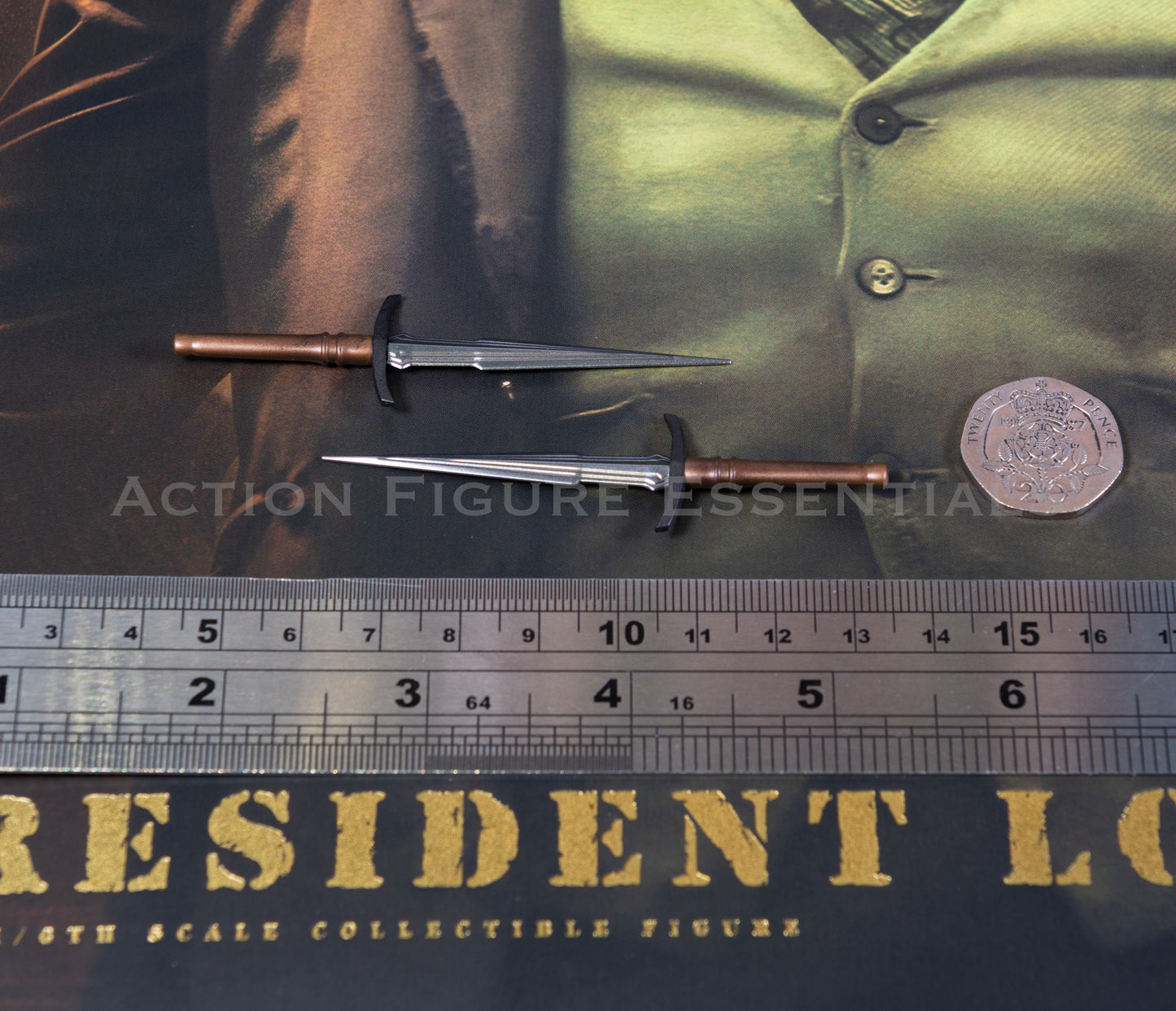 Hot Toys Loki Daggers Large x2 President TMS066 Marvel 1/6 Scale Figure Part