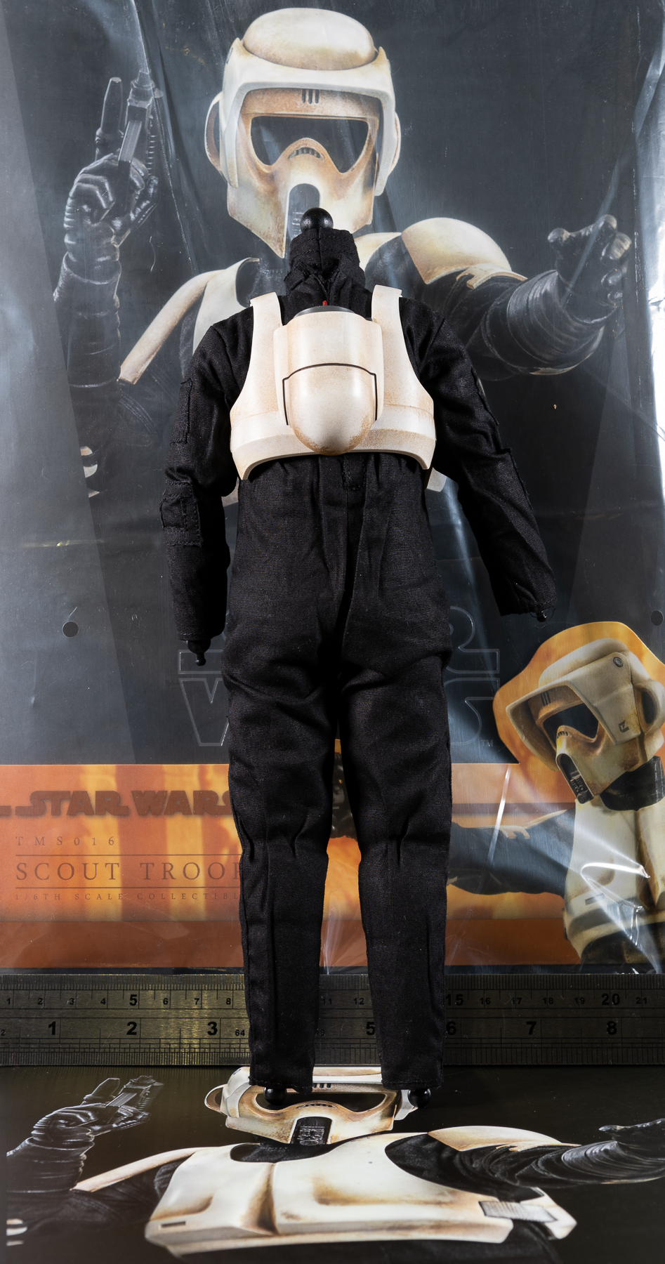 Hot Toys Star Wars Mandalorian Scout Trooper Body Boiler Suit & Chest Armour 1/6 Scale