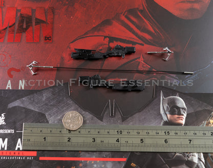 Hot Toys The Batman Gauntlets & Grappling Gun Set 1/6 Exclusive MMS641 Parts