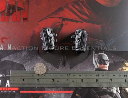 Hot Toys The Batman Gauntlets & Grappling Gun Set 1/6 Exclusive MMS641 Parts