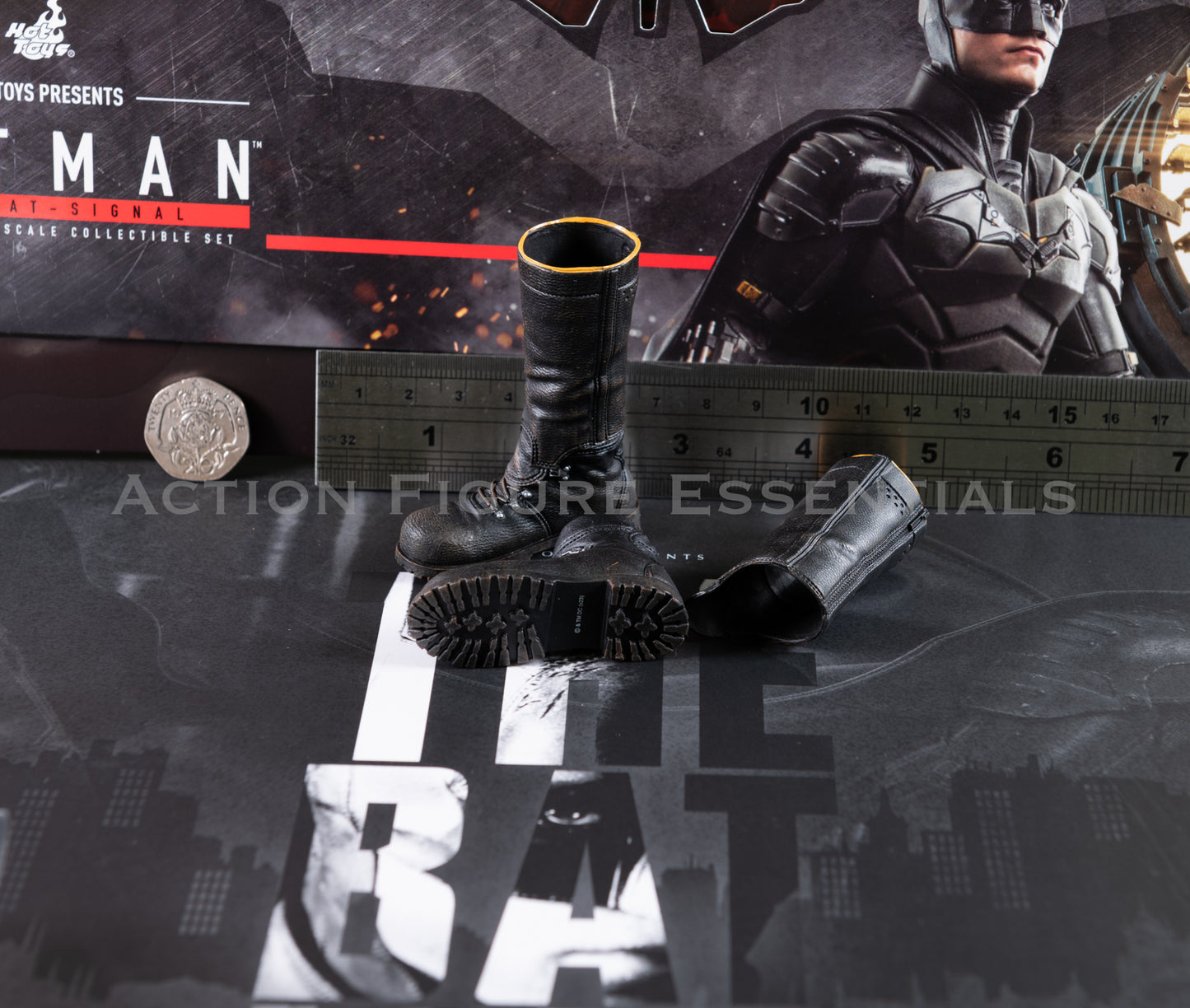 Hot Toys The Batman Boots Biker 1/6 Exclusive MMS641 Parts