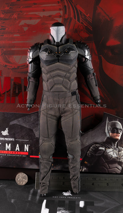 Hot Toys The Batman Body with Armour Suit Neck Set 1/6 Exclusive MMS641 Parts