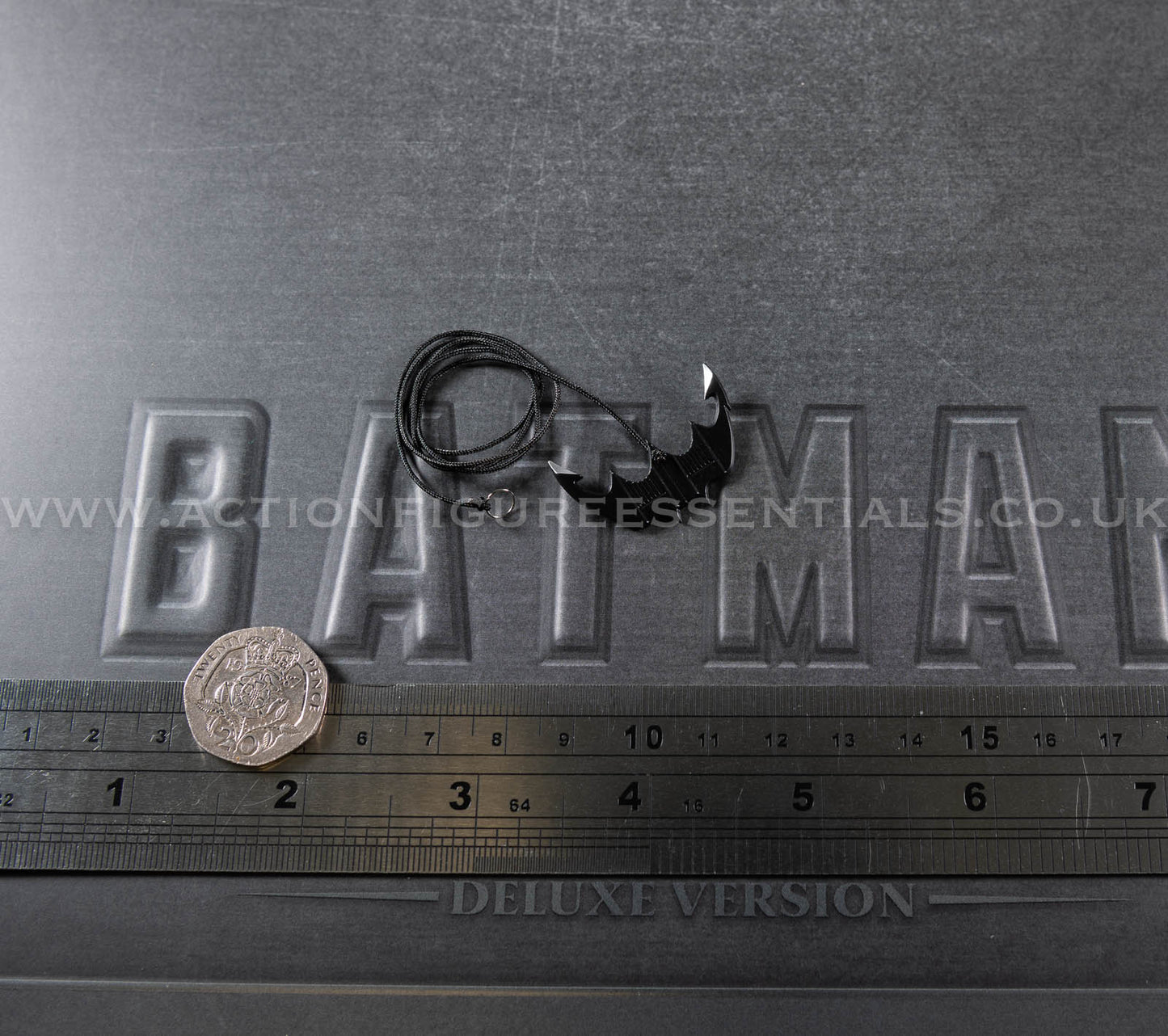 1989 Batman Hot Toys Batarang & Rope MMS693 1/6 Scale Parts