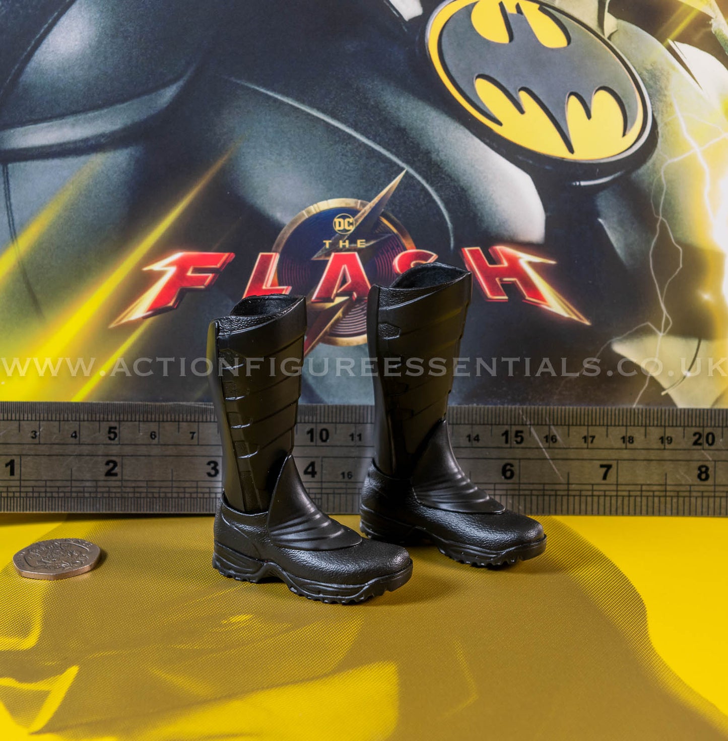 Hot Toys - Batman - Boots - Michael Keaton - Modern Suit - MMS712 - 1:6 Loose Parts