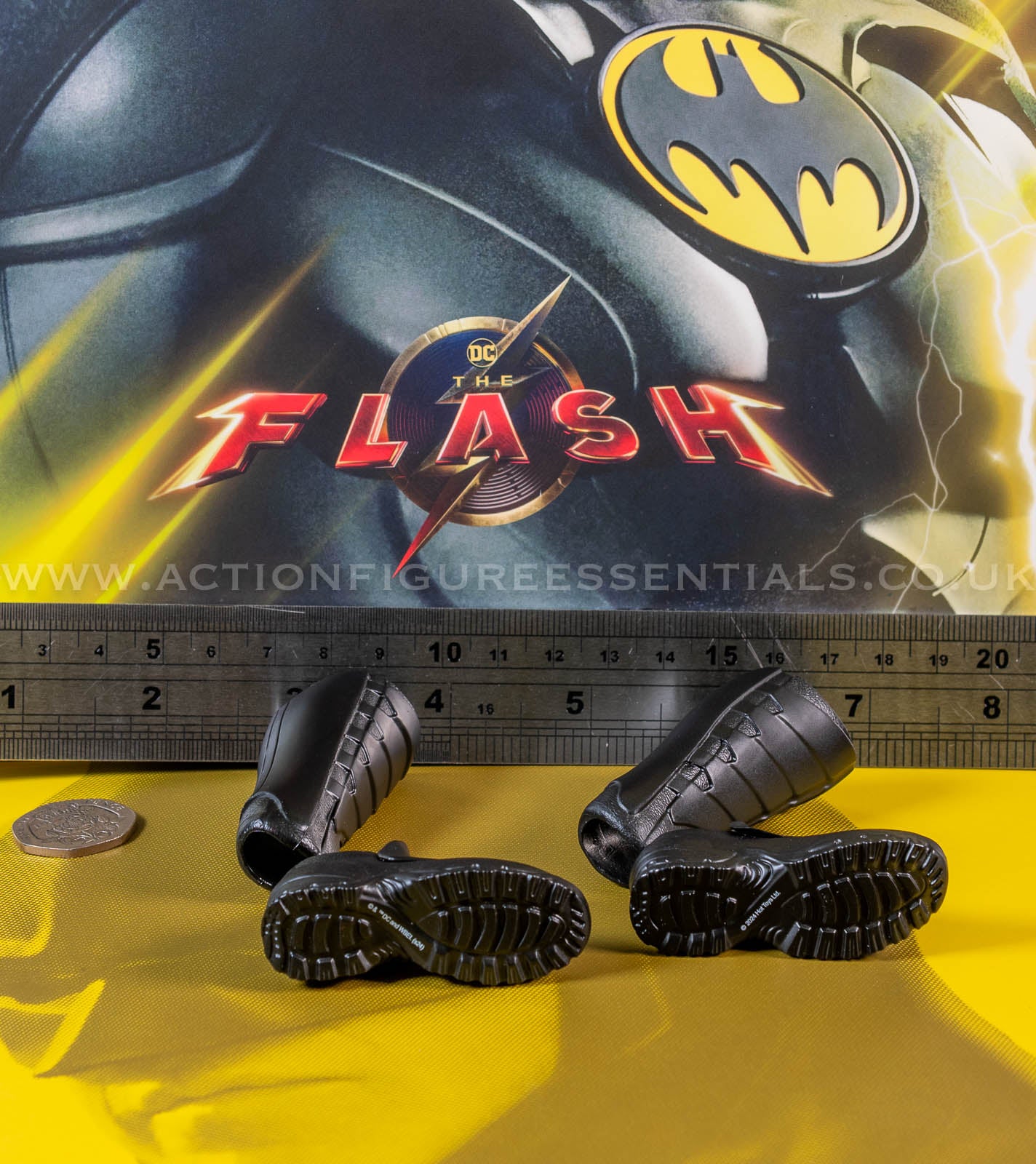 Hot Toys - Batman - Boots - Michael Keaton - Modern Suit - MMS712 - 1:6 Loose Parts